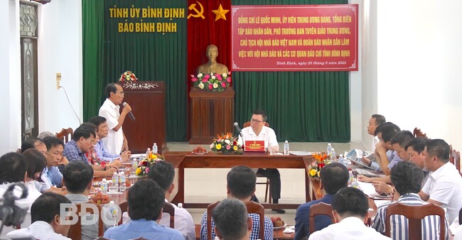 Chủ tịch Hội Nhà báo Việt Nam làm việc với Hội Nhà báo và các cơ quan báo chí tỉnh Bình Định