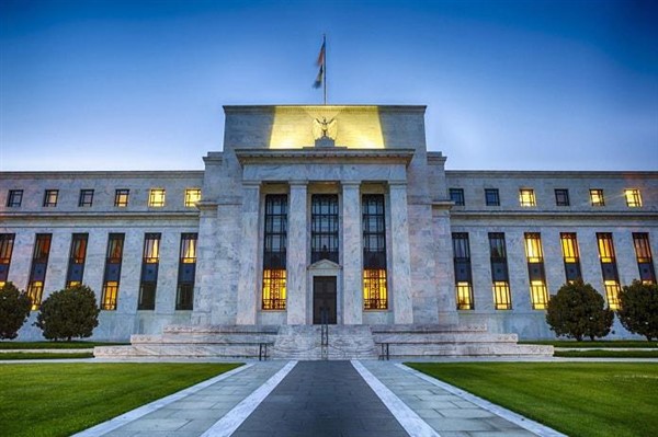 IMF nhận định việc Fed tăng lãi suất sẽ làm chậm đà phục hồi kinh tế châu Á