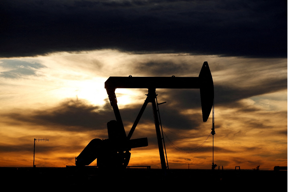 Giá xăng dầu hôm nay 20/12: Giá dầu tích cực nhờ tín hiệu lạc quan về kinh tế toàn cầu