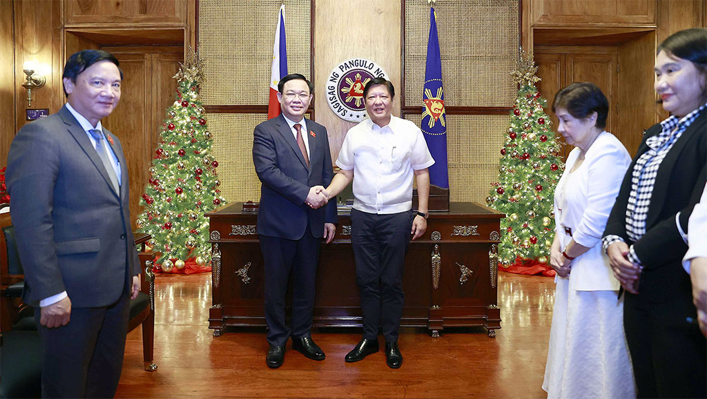 Chủ tịch Quốc hội Vương Đình Huệ hội kiến với Tổng thống Philippines Ferdinand Romualdez Marcos