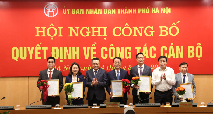 Chủ tịch Hà Nội trao quyết định bổ nhiệm cho 3 tân Giám đốc Sở