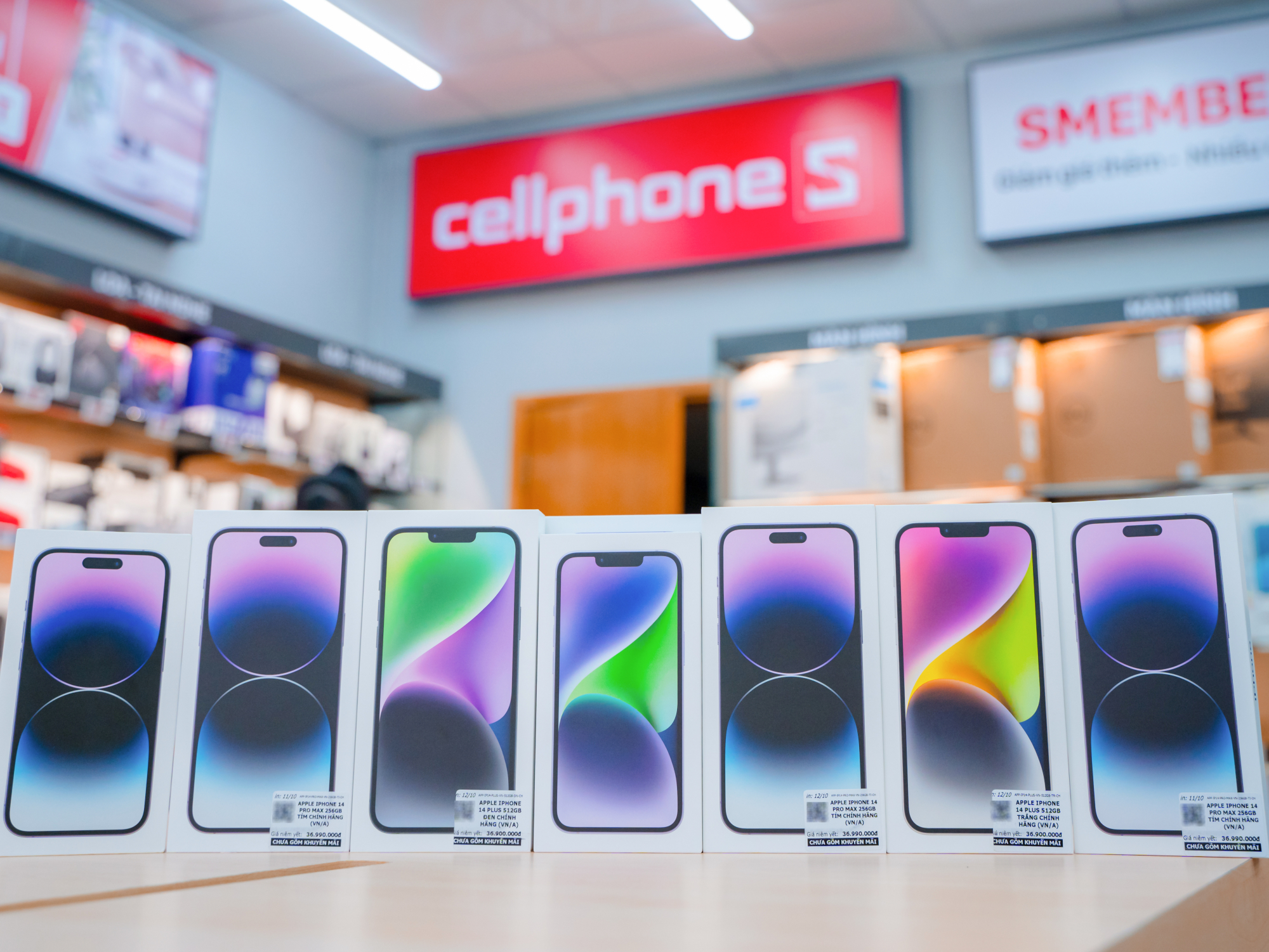 iPhone 14 series đang ''ế'', Apple bất ngờ tung ra khuyến mại giảm giá sâu tại Việt Nam