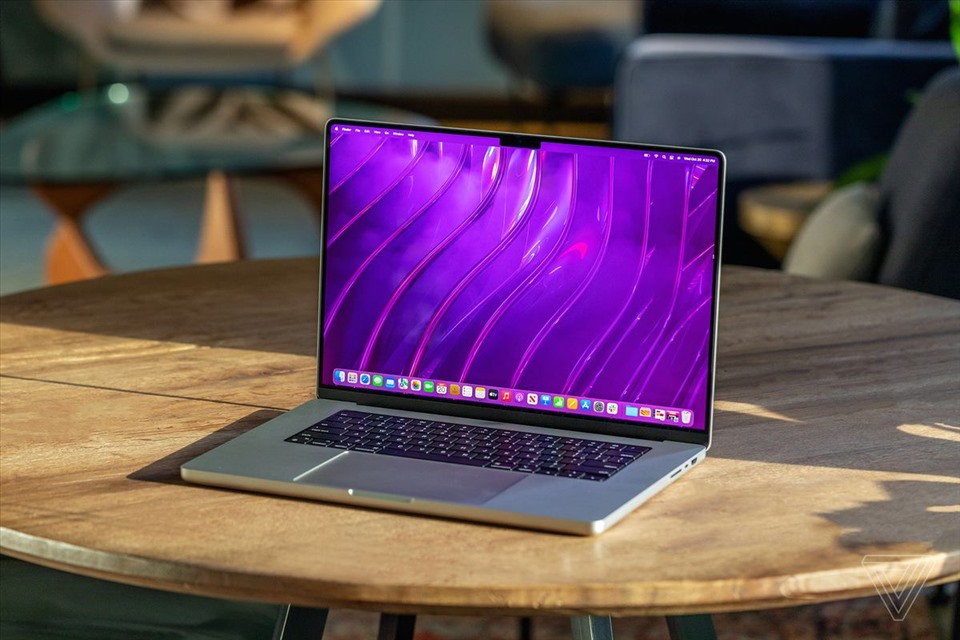 Chuỗi cung ứng MacBook Pro bị gián đoạn đến tháng 7