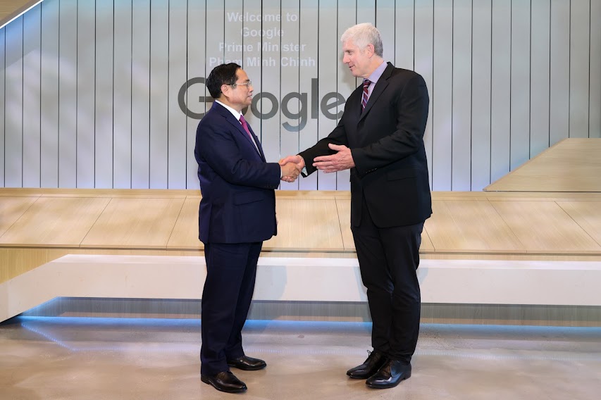 Thủ tướng thăm, làm việc với tập đoàn Intel, Apple và Google tại thung lũng Silicon