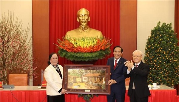 Tổng Bí thư gặp mặt các đại biểu về dự Đại hội VI Hội Người cao tuổi Việt Nam