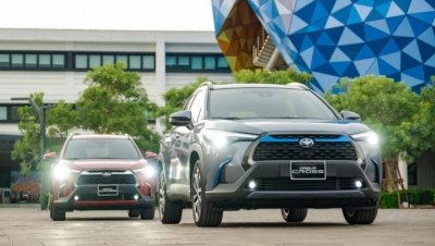 Toyota Corolla Cross 2022 tăng giá bán 10 triệu đồng