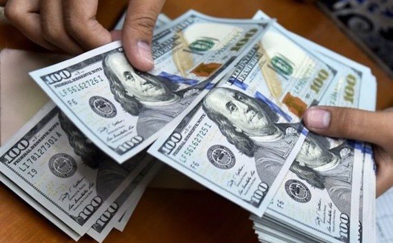 Ngân hàng Nhà nước bắt đầu mua ngoại tệ, ''bơm'' tiền VND ra thị trường