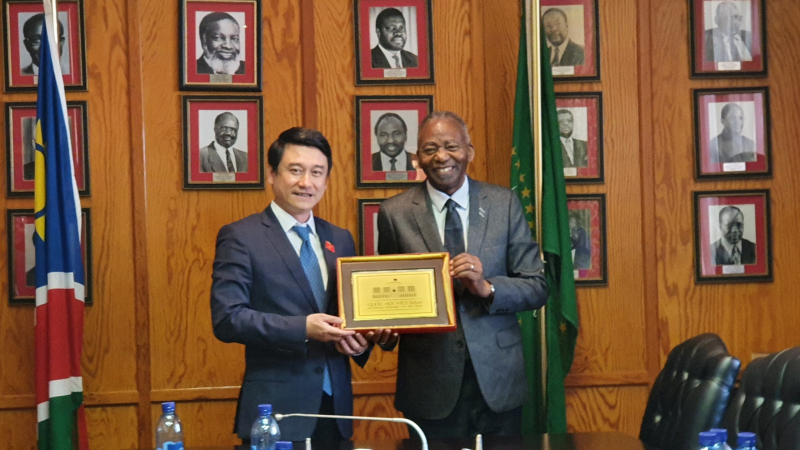Ủy ban Đối ngoại thăm làm việc tại Nam Phi và Namibia