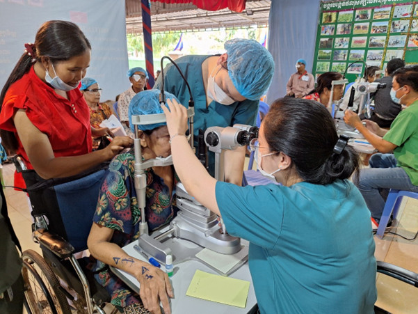 Chuyến công tác khám và mổ mắt từ thiện của đoàn Trung tâm Mắt Sài Gòn HIKARI tại tỉnh Kampot, Campuchia
